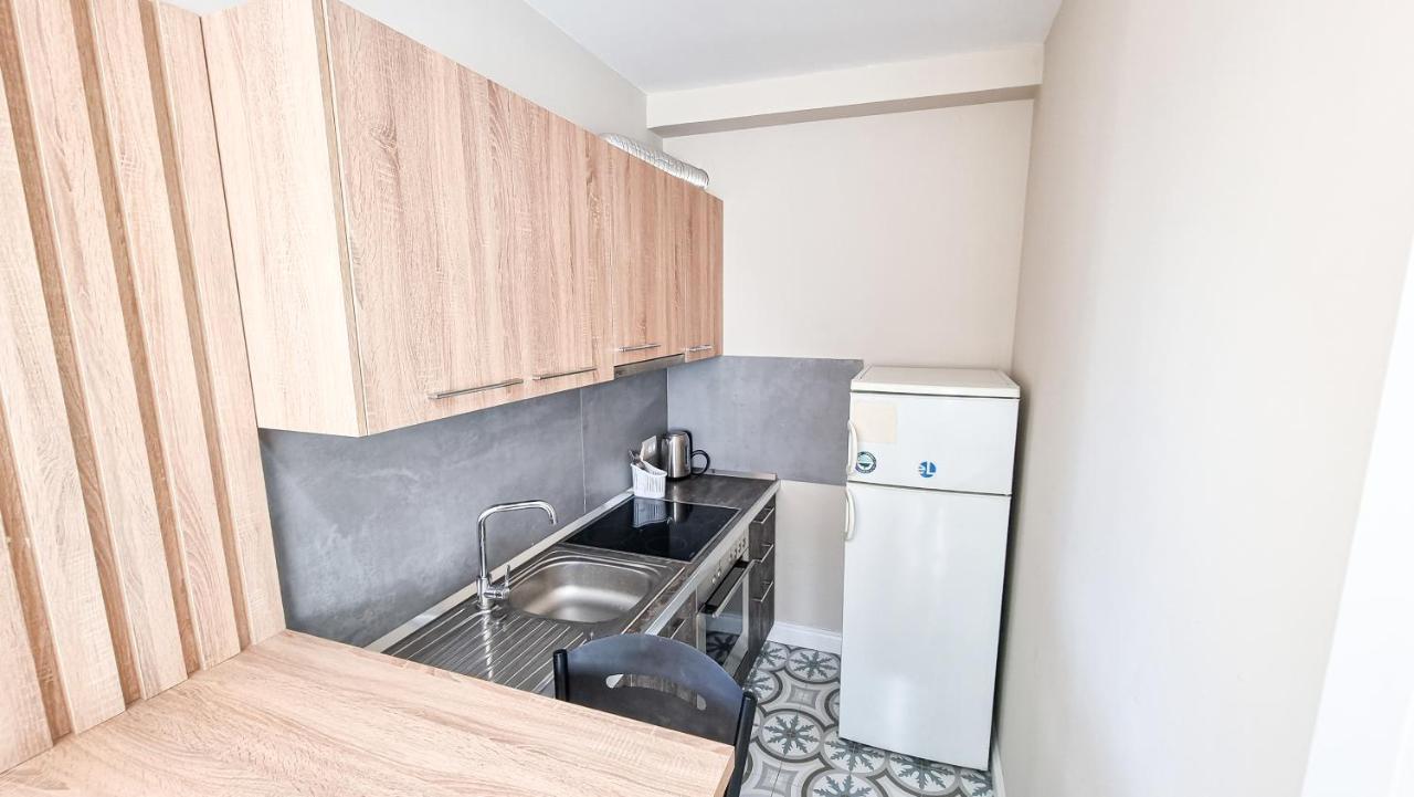 Skyline View 2Br Apartment Тирана Экстерьер фото